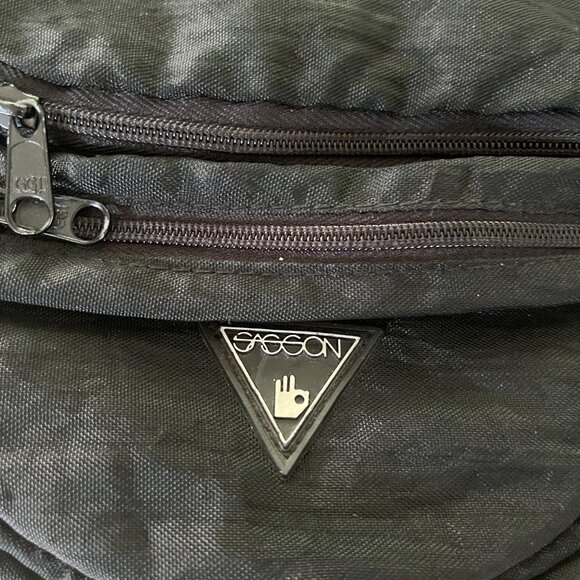 VTG Sasson Black Nylon Adjustable Belt Bag Fanny Pack - Picture 2 of 8
